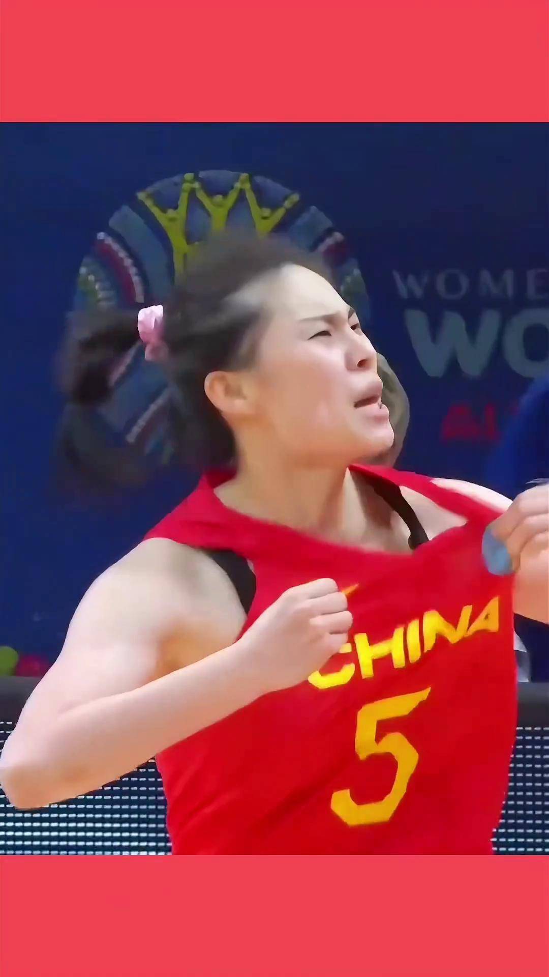 中国女篮在本场比赛暴露出组织问题和罚球问题